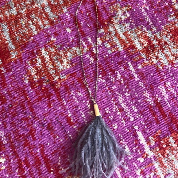 Zara Hanging feather necklace - Picture 3 of 4